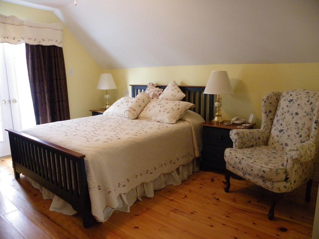 The Colonel'S In Bed And Breakfast Fredericton Oda fotoğraf